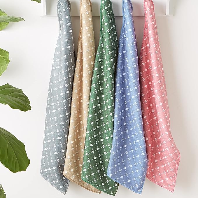 Bone Dry Pet Robe Collection, Trellis Paw Print, Absorbent Microfiber Bath Robe with Adjustable Closure for Dogs & Cats, Medium, Hunter Green