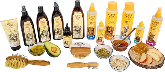 Burt's Bees for Pets Palm Brush with Hemp Bristles | Best Ergonomic Dog Brush To Groom Large Dogs | Easy to Hold Dog Brush Handle Reduces Stress On Your Wrist | Ideal for Daily Grooming