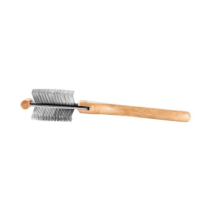 Artero Bella. Flexible Double Brush (2 in 1) Special for brushing and dematting dogs and cats of all breeds.