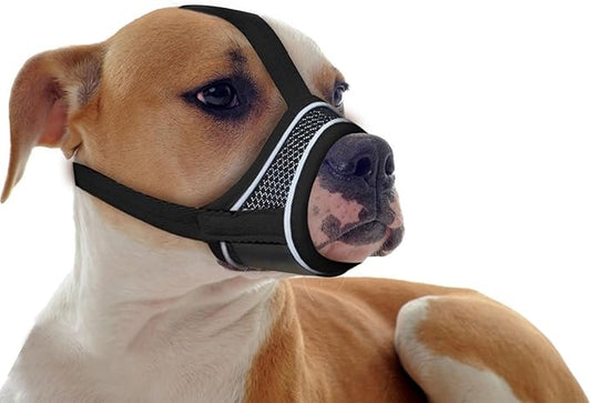 Black Dog Muzzle, Breathable Comfortable Mesh Muzzle for Dogs, Dog Training Muzzle, Anti-Biting, Anti-Barking, Anti-Chewing, Adjustable with Reflective Strap S