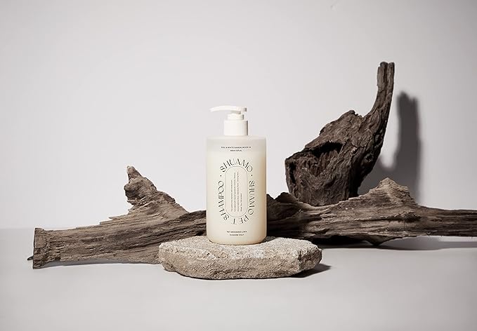 Natural Pet Shampoo – Moisturizing & Gentle Wash with 8 Plant Extracts, EWG Green Certified, Sulfate-Free, Paraben-Free, Refreshing Woody Scent 480ml