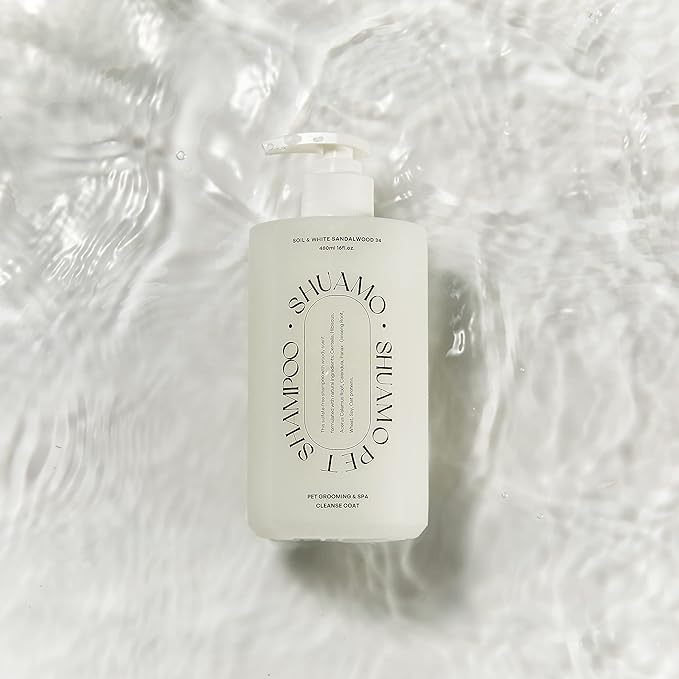 Natural Pet Shampoo – Moisturizing & Gentle Wash with 8 Plant Extracts, EWG Green Certified, Sulfate-Free, Paraben-Free, Refreshing Woody Scent 480ml