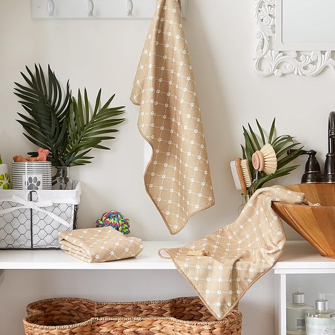 Bone Dry Pet Robe Collection, Trellis Paw Print, Absorbent Microfiber Bath Robe with Adjustable Closure for Dogs & Cats, Medium, Hunter Green