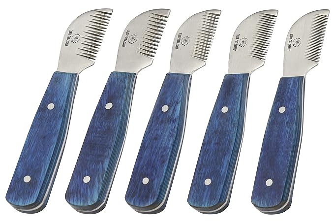 Bee Dog Grooming Coat Stripping Knife Stripper Trimmer Tool Wooded Handle Stripping Knives Set of 5 in Stainless Steel Non-Slip Tools for Grooming Dogs (BLUE)