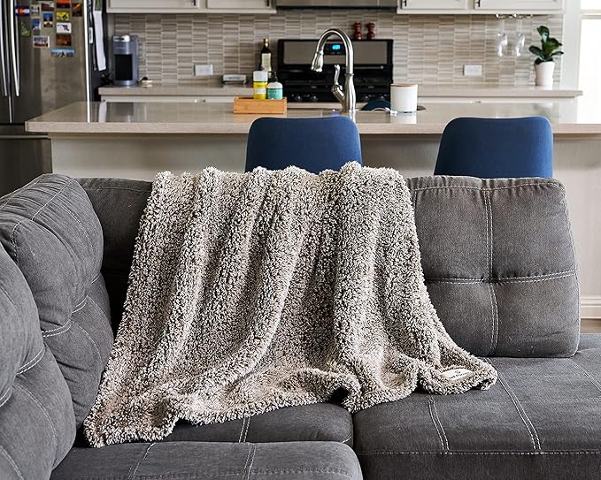 Pet Parents Premium Pet Blanket, Water Resistant Dog Blanket & Cat Blanket, Perfect for Crates, Calming, Large, Medium, Small Dogs, & Puppy Blanket Color: Chocolate Size: 50x60